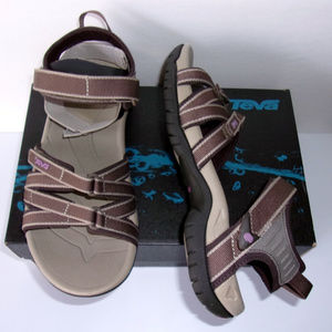NEW in box - Teva Tirra - size 7.5